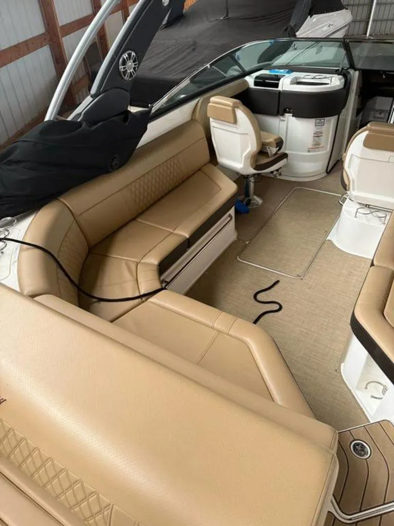 Slide: The Image of Sea Ray SLX 280 2023 - 8