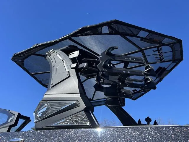 Slide: The Image of Tigé 23ZX 2024 - 3