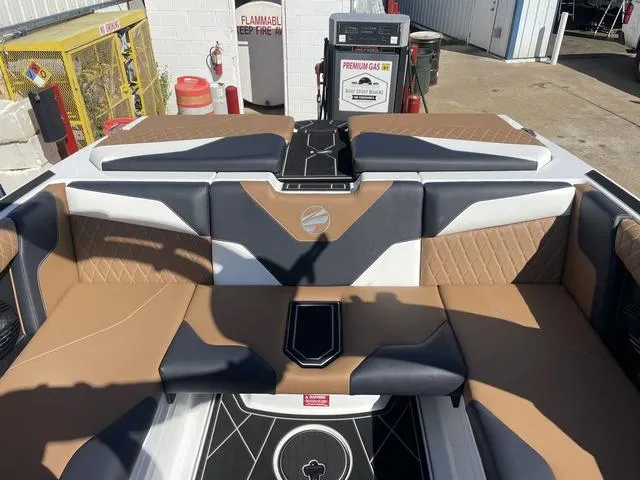 Slide: The Image of Tigé Z1 2024 - 9