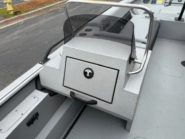 Slide: The Image of SeaArk Big Easy / SUZUKI DF250 2025 - 14