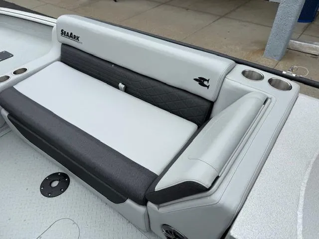 Slide: The Image of SeaArk Big Easy / SUZUKI DF250 2025 - 22