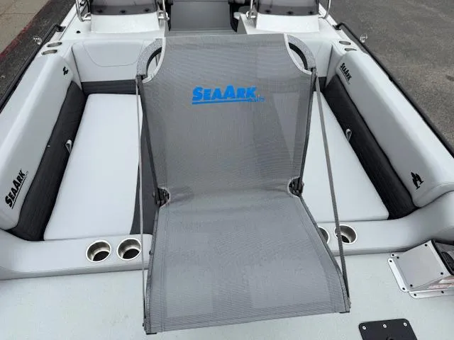 Slide: The Image of SeaArk Big Easy / SUZUKI DF250 2025 - 24