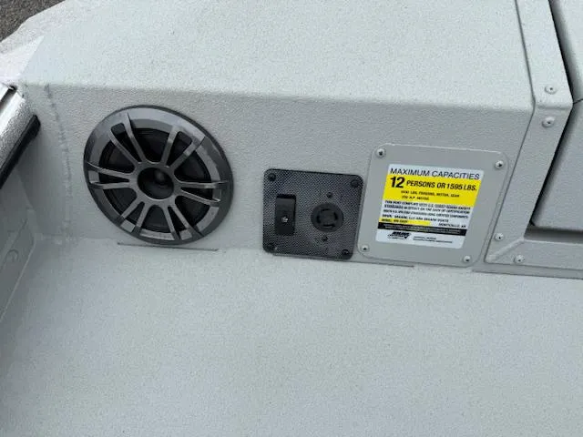 Slide: The Image of SeaArk Big Easy / SUZUKI DF250 2025 - 27