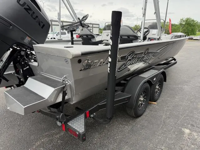 Slide: The Image of SeaArk Big Easy / SUZUKI DF250 2025 - 5