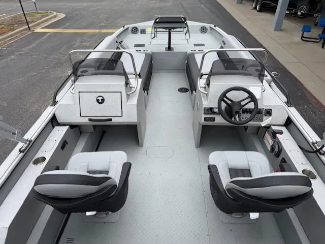 Slide: The Image of SeaArk Big Easy / SUZUKI DF250 2025 - 7