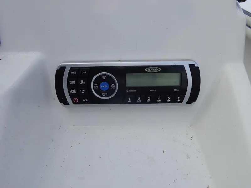 Slide: The Image of Yamaha 190 FSH 2017 - 17