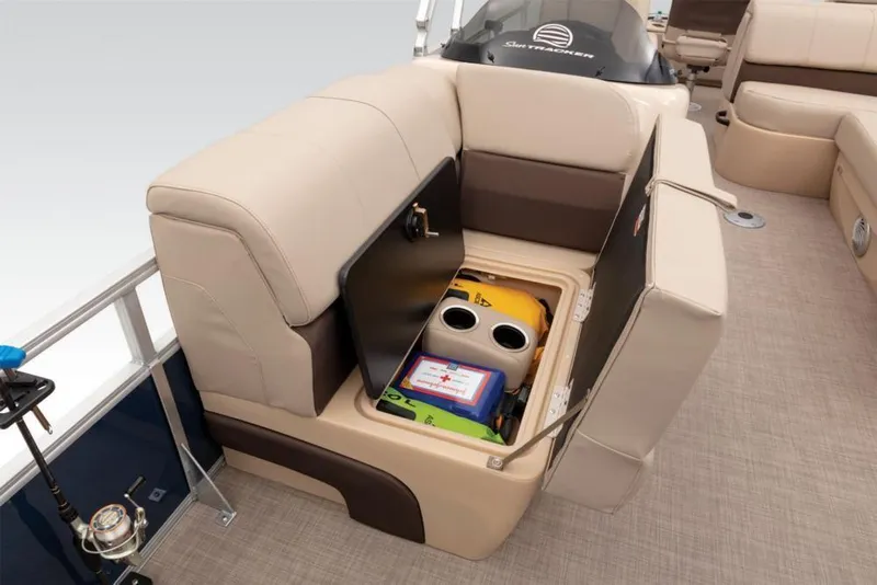 Slide: The Image of Sun Tracker Fishin' Barge 22 DLX 2019 - 71