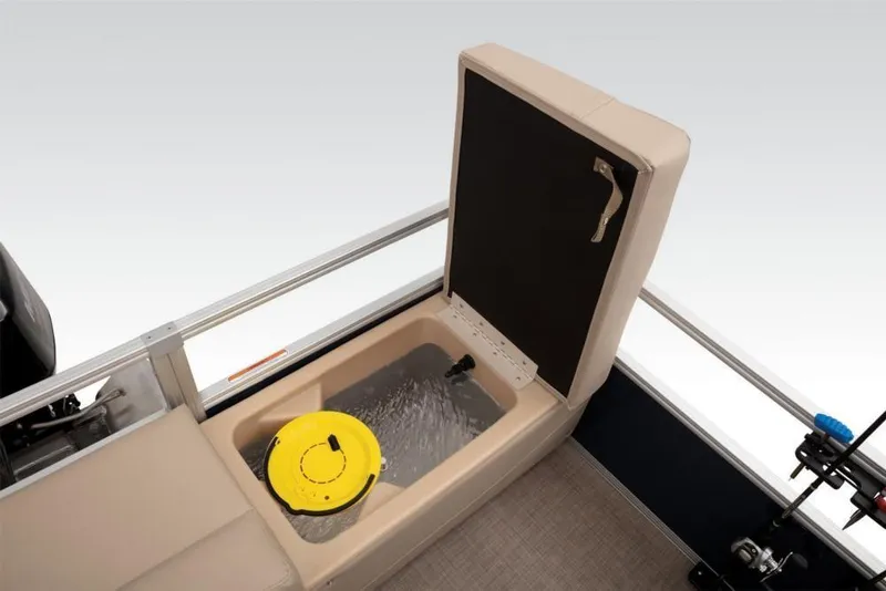 Slide: The Image of Sun Tracker Fishin' Barge 22 DLX 2019 - 91