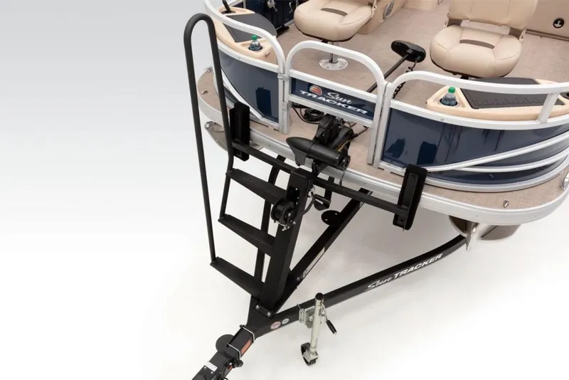 Slide: The Image of Sun Tracker Fishin' Barge 22 DLX 2019 - 96