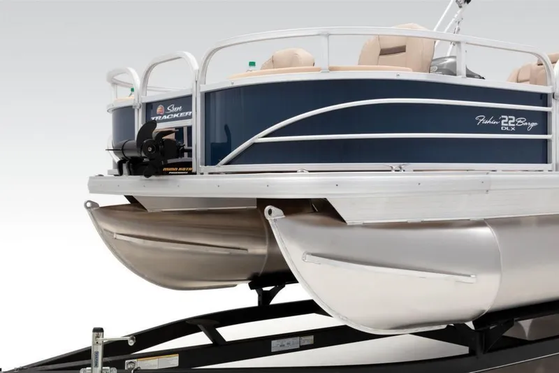 Slide: The Image of Sun Tracker Fishin' Barge 22 DLX 2019 - 97