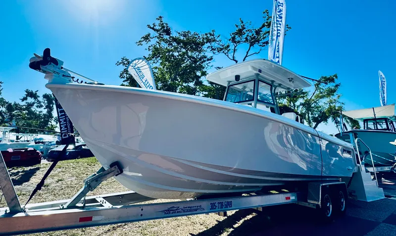 Slide: The Image of Reef Runner 280 Open 2026 - 8