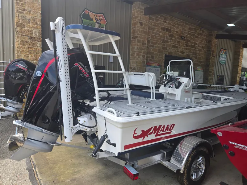 Slide: The Image of Mako 18 Pro Skiff Patriot Edition 2025 - 87