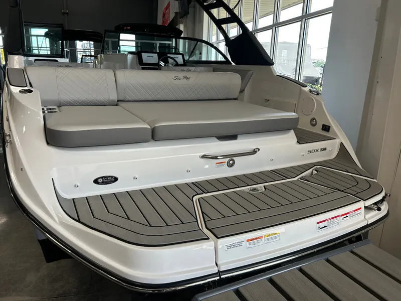 Slide: The Image of Sea Ray SDX 230 2026 - 2