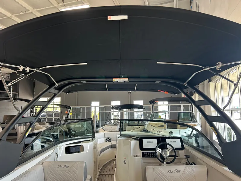 Slide: The Image of Sea Ray SDX 230 2026 - 3
