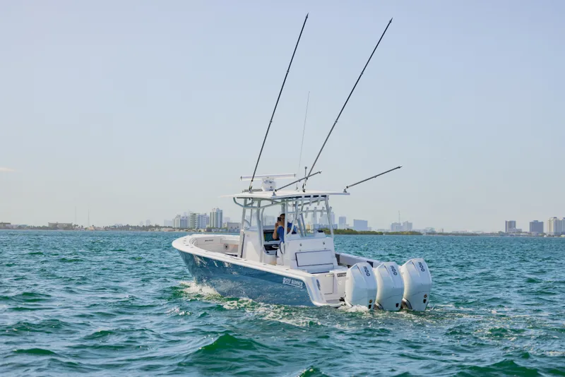 Slide: The Image of Reef Runner 340 Open 2026 - 14