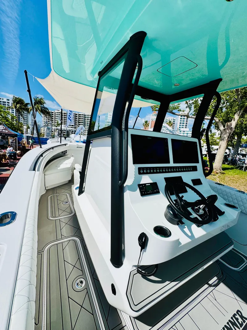 Slide: The Image of Reef Runner 340 Open 2026 - 2