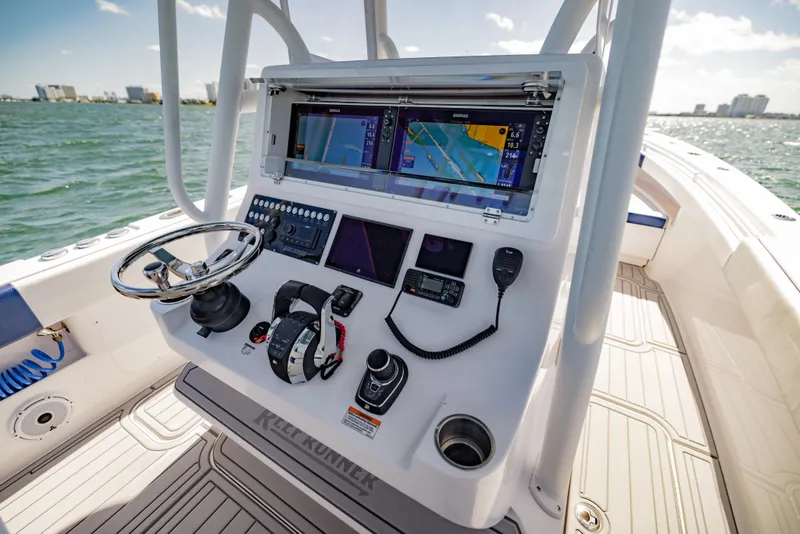 Slide: The Image of Reef Runner 340 Open 2026 - 24