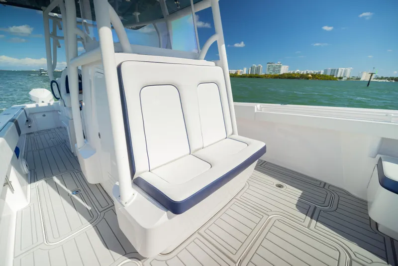 Slide: The Image of Reef Runner 340 Open 2026 - 26