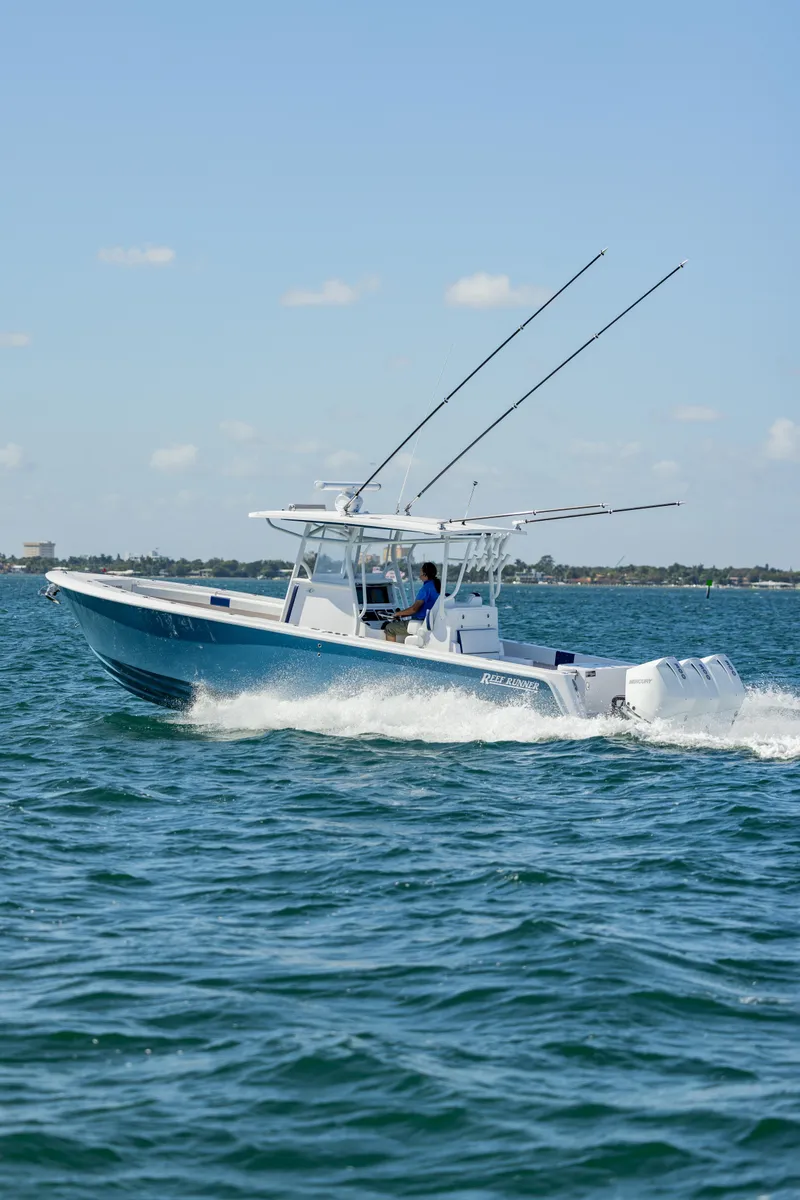 Slide: The Image of Reef Runner 340 Open 2026 - 29