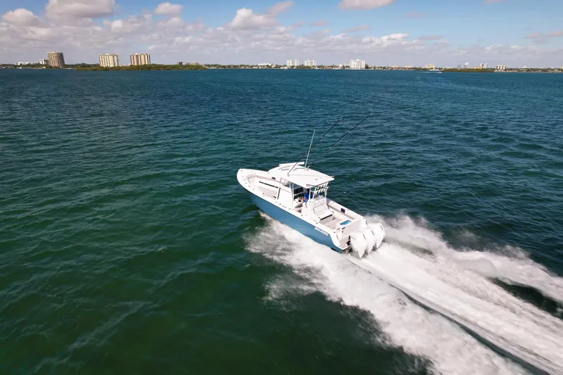 Slide: The Image of Reef Runner 340 Open 2026 - 34