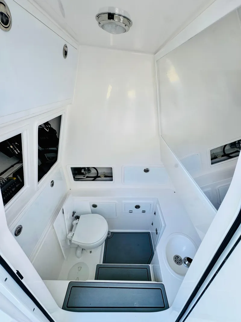 Slide: The Image of Reef Runner 340 Open 2026 - 8