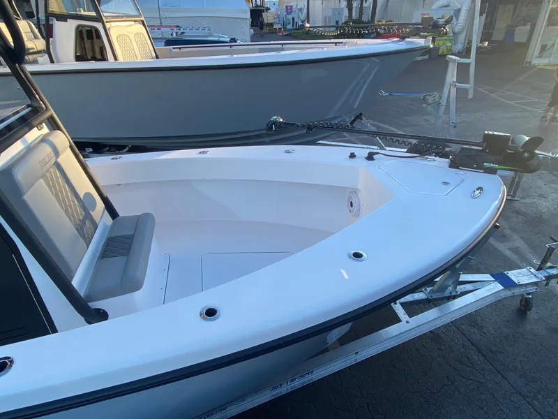 Slide: The Image of Reef Runner 230 C Open 2026 - 2