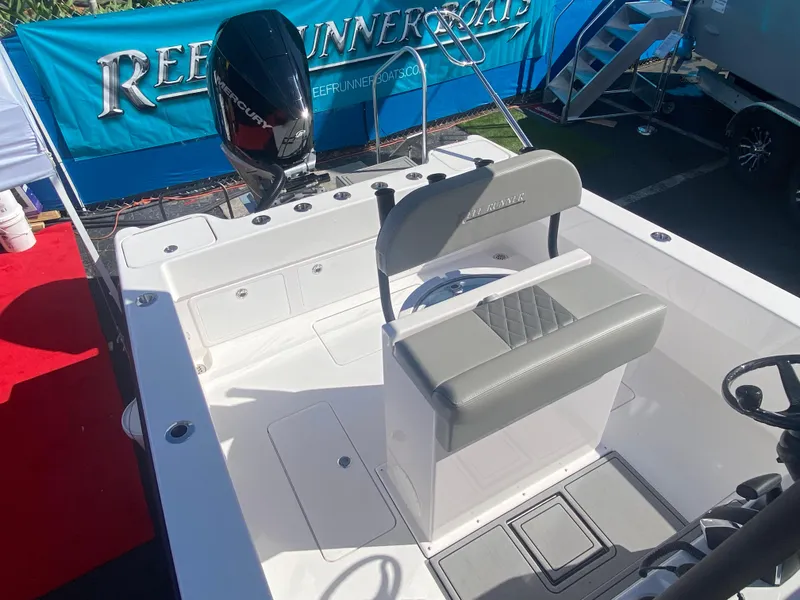 Slide: The Image of Reef Runner 230 C Open 2026 - 9