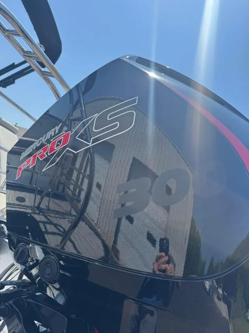 Slide: The Image of 2022 Starcraft SLS 3 Q DH boat with Mercury Pro XS 300 engine. - 6