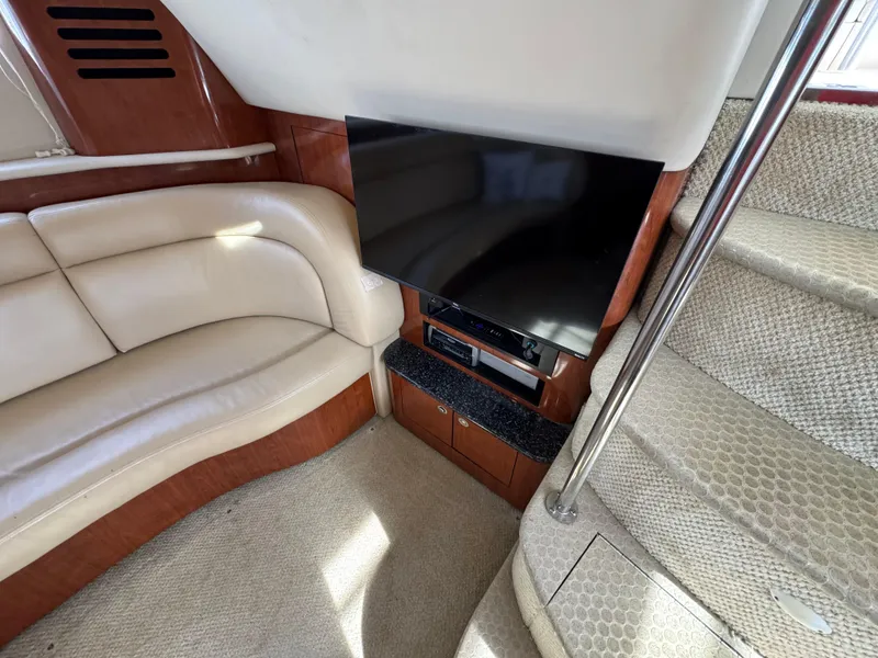 Slide: The Image of 14 2004 Sea Ray 390 Salon Entertainment - 15