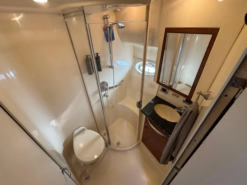 Slide: The Image of 31 2004 Sea Ray 390 VIP Head - 32