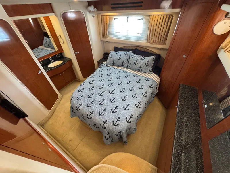Slide: The Image of 32 2004 Sea Ray 390 Owners Aft Stateroom - 33