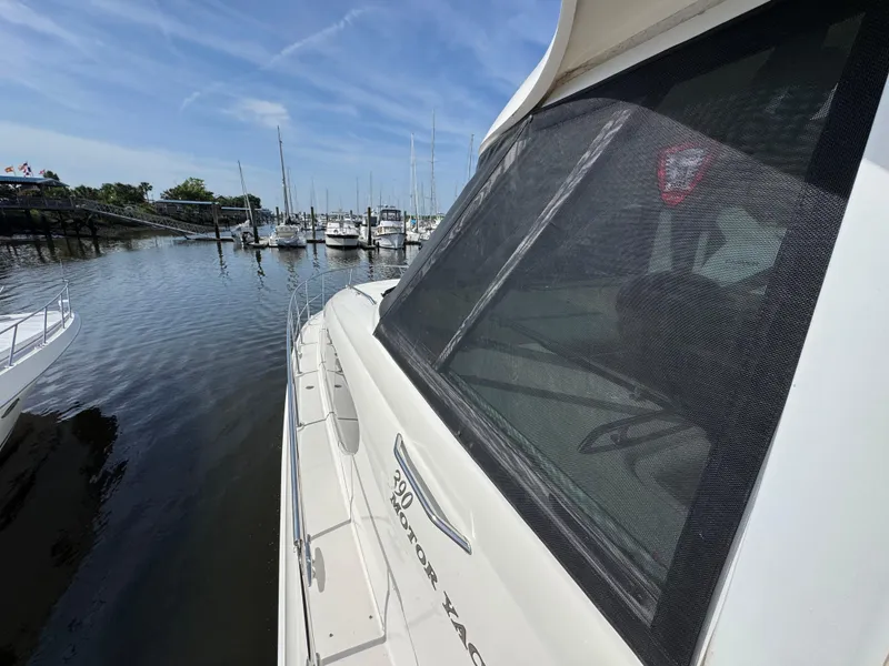 Slide: The Image of 51 2004 Sea Ray 390 Port Walkway - 52