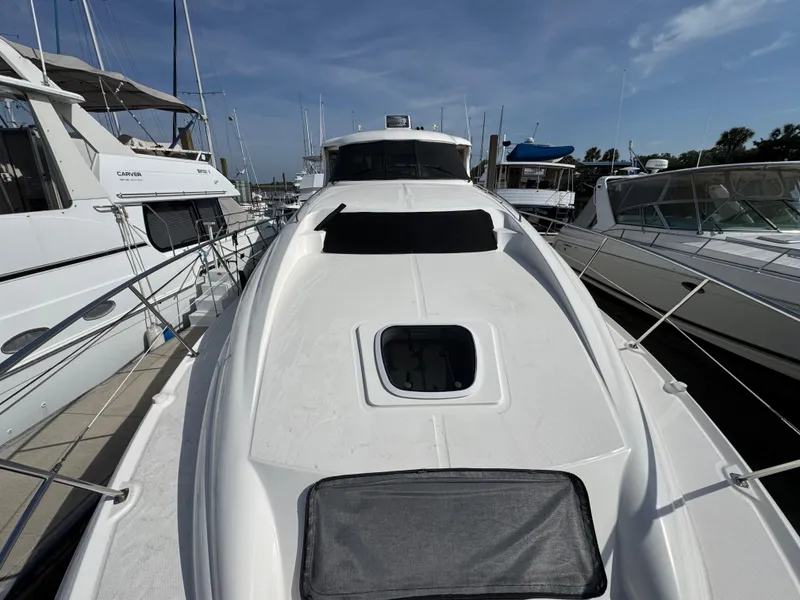 Slide: The Image of 53 2004 Sea Ray 390 Bow Seating - 54
