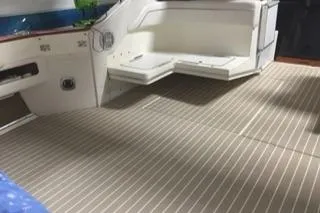 Slide: The Image of Sea Ray 390 Express Cruiser 1990 - 74