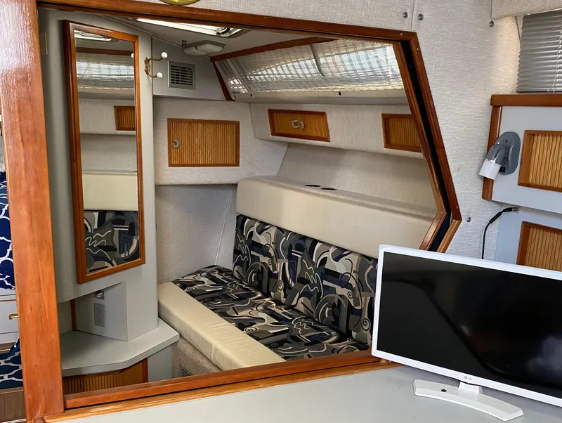 Slide: The Image of Sea Ray 390 Express Cruiser 1990 - 86