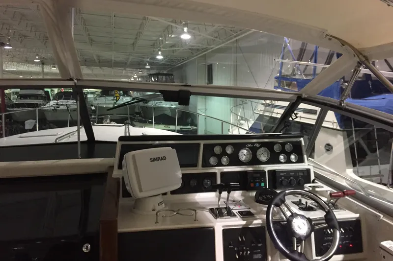 Slide: The Image of Sea Ray 390 Express Cruiser 1990 - 96