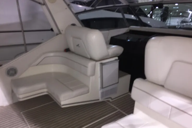 Slide: The Image of Sea Ray 390 Express Cruiser 1990 - 97