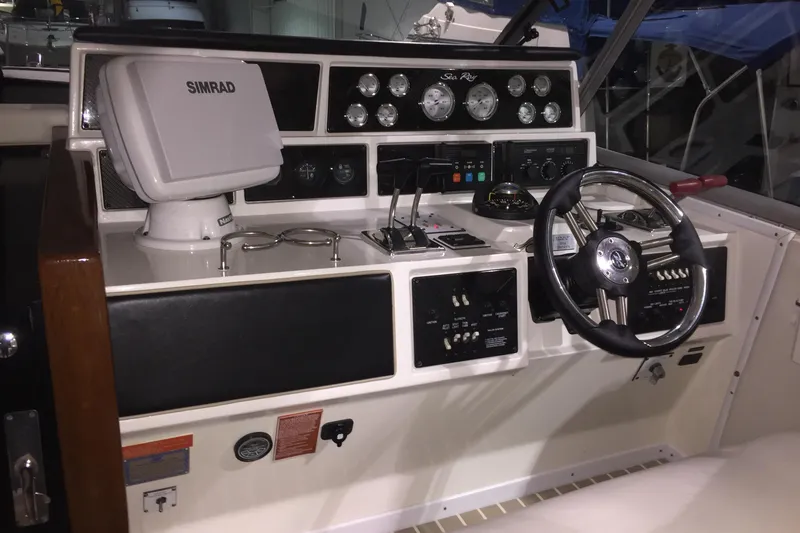 Slide: The Image of Sea Ray 390 Express Cruiser 1990 - 98