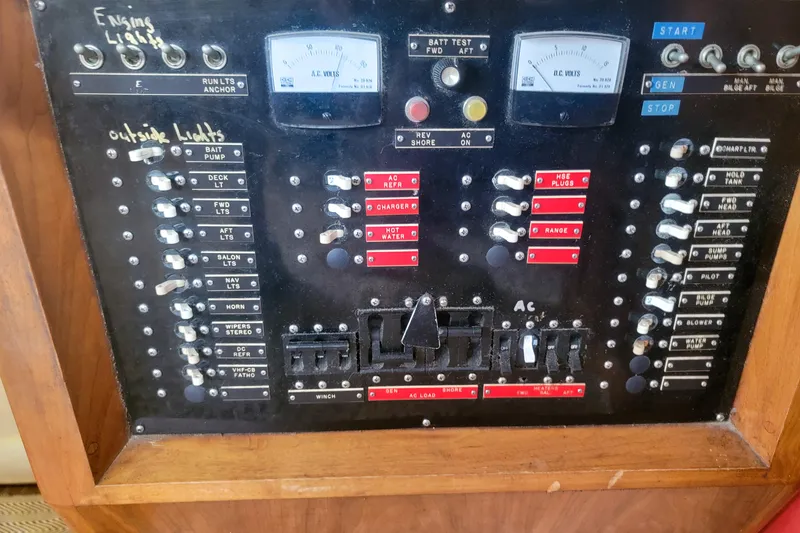 Slide: The Image of Wellcraft 44 Californian CMY 1984 - 57