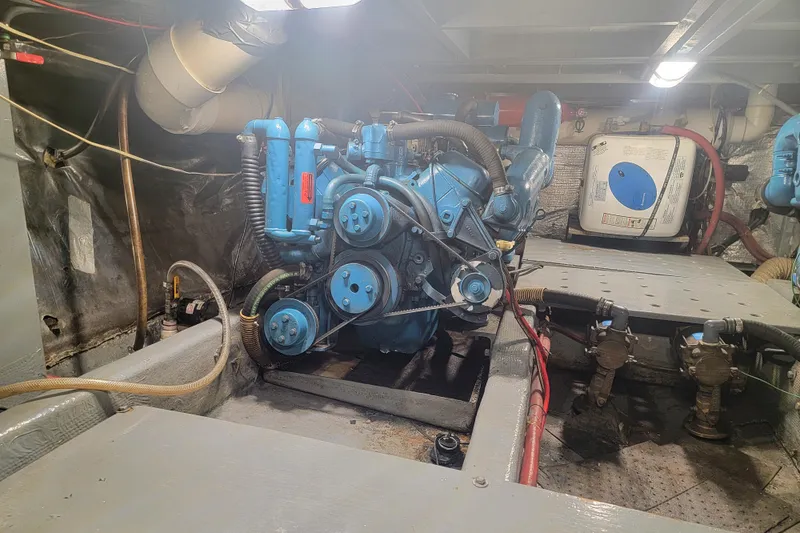 Slide: The Image of Wellcraft 44 Californian CMY 1984 - 59