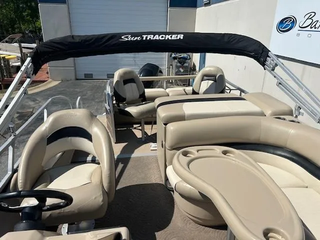 Slide: The Image of Sun Tracker Fishin' Barge 22 DLX 2013 - 51