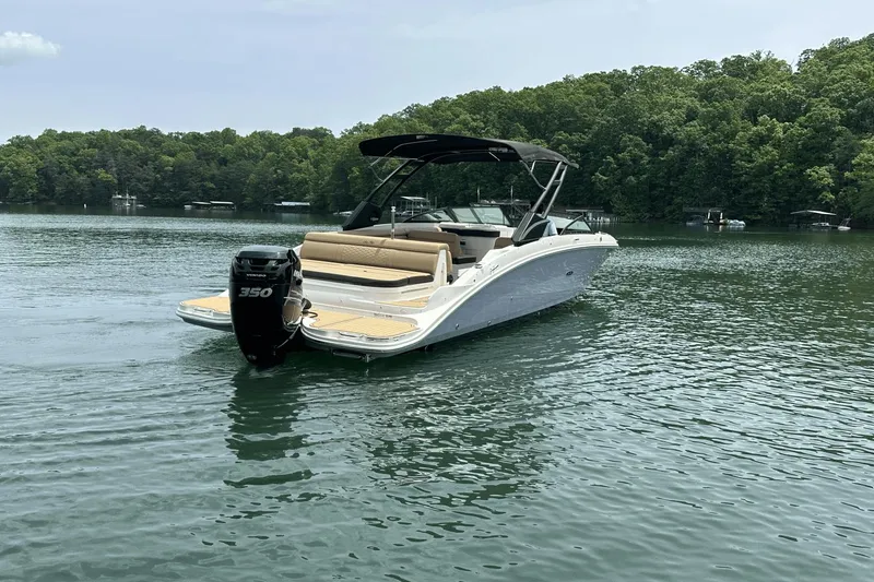 Slide: The Image of Sea Ray SDX 270 Outboard 2021 - 10