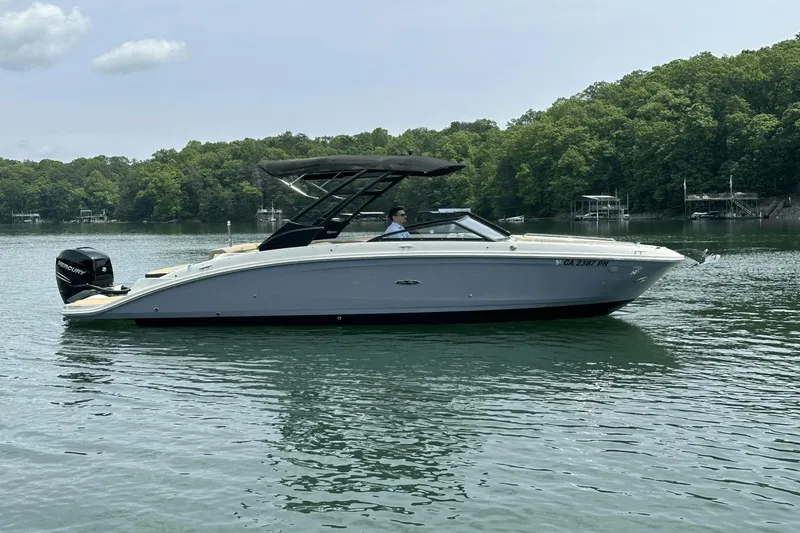 Slide: The Image of Sea Ray SDX 270 Outboard 2021 - 14