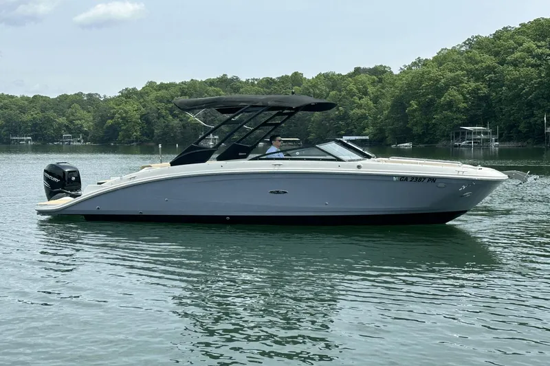 Slide: The Image of Sea Ray SDX 270 Outboard 2021 - 15