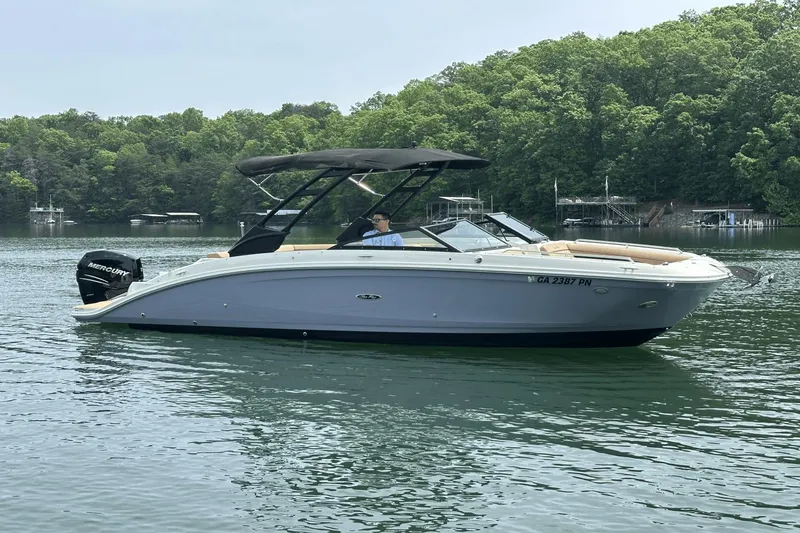 Slide: The Image of Sea Ray SDX 270 Outboard 2021 - 16