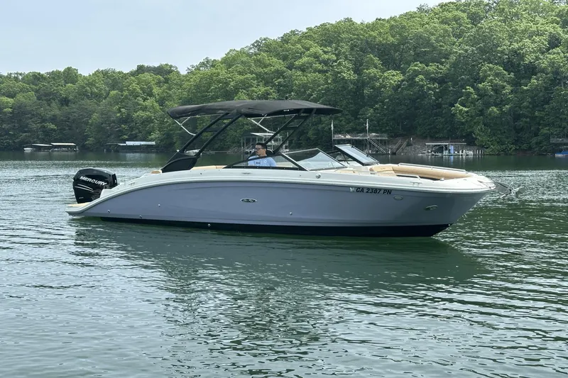 Slide: The Image of Sea Ray SDX 270 Outboard 2021 - 17