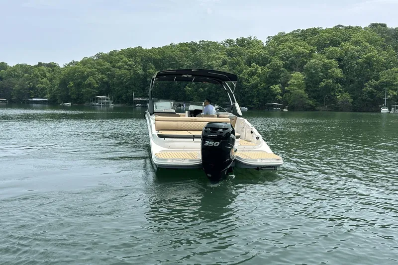 Slide: The Image of Sea Ray SDX 270 Outboard 2021 - 7