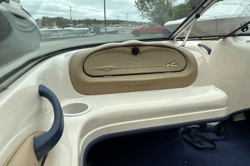 Slide: The Image of Sea Ray 180 Bow Rider 1999 - 11