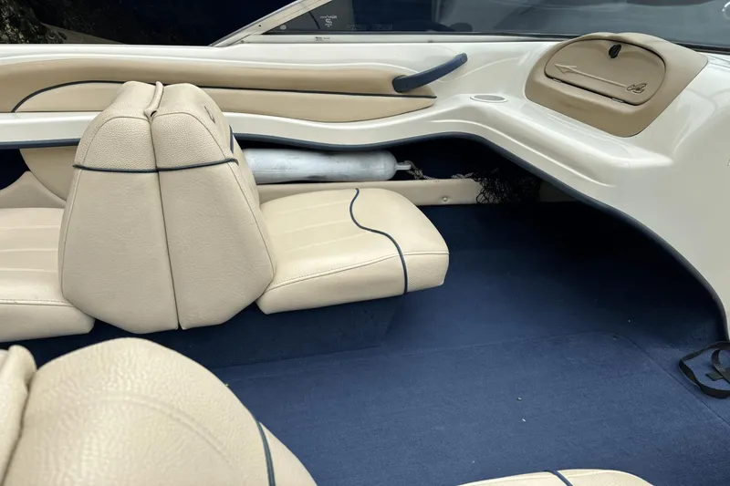 Slide: The Image of Sea Ray 180 Bow Rider 1999 - 4