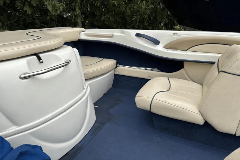 Slide: The Image of Sea Ray 180 Bow Rider 1999 - 5